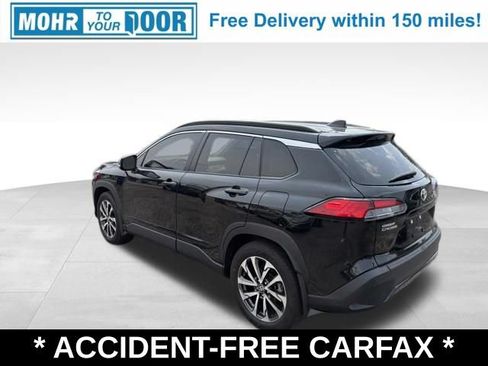 Used 2023 Toyota Corolla Cross XLE w/ Convenience Package AWD/4WD image 3
