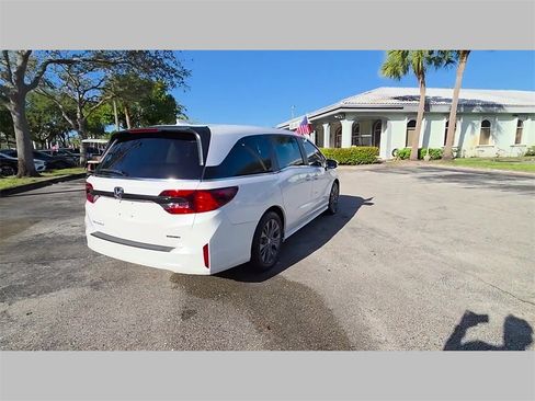 Used 2025 Honda Odyssey Touring image 30