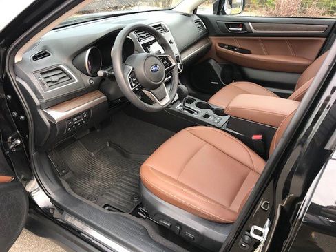 Used 2018 Subaru Outback 2.5i Touring image 5