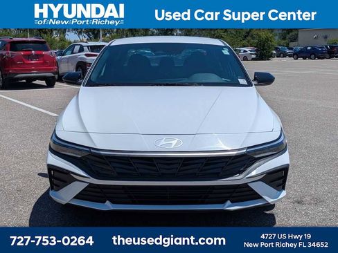 Used 2026 Hyundai Elantra Sport FWD image 8
