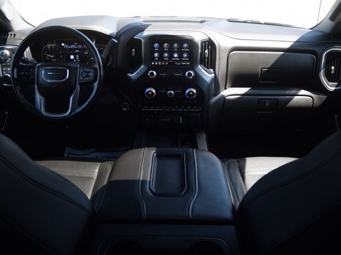 Used 2020 GMC Sierra 1500 Denali w/ Denali Ultimate Package AWD/4WD image 8