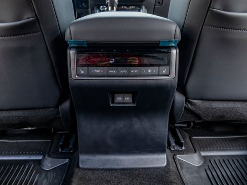 Used 2026 Lexus GX 550 w/ Accessory Package (2T) image 33