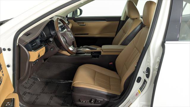 Used 2018 Lexus ES 350 w/ Luxury Package w/Wood Trim FWD image 14