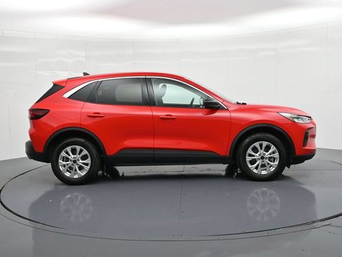 Used 2024 Ford Escape Active AWD/4WD image 5