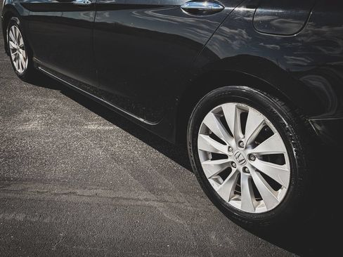 Used 2013 Honda Accord EX-L image 16