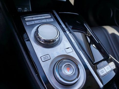 Used 2023 Genesis G80 2.5T image 16