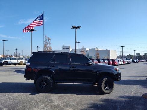 Used 2016 Toyota 4Runner Limited image 8