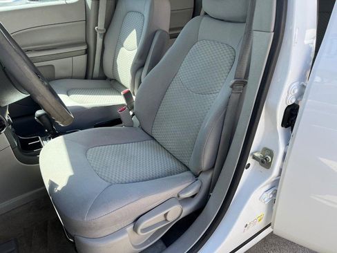 Used 2011 Chevrolet HHR LS image 10