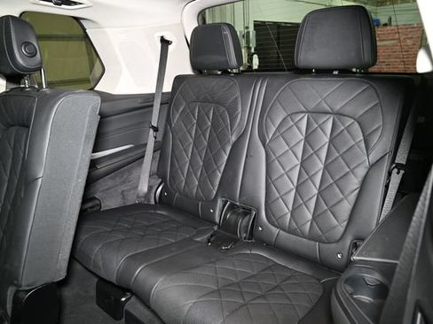 Used 2024 BMW X7 xDrive40i w/ Premium Package AWD/4WD image 64