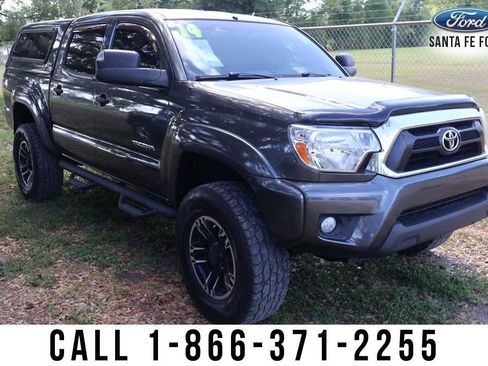 Used 2014 Toyota Tacoma PreRunner w/ SR5 Package RWD image 5