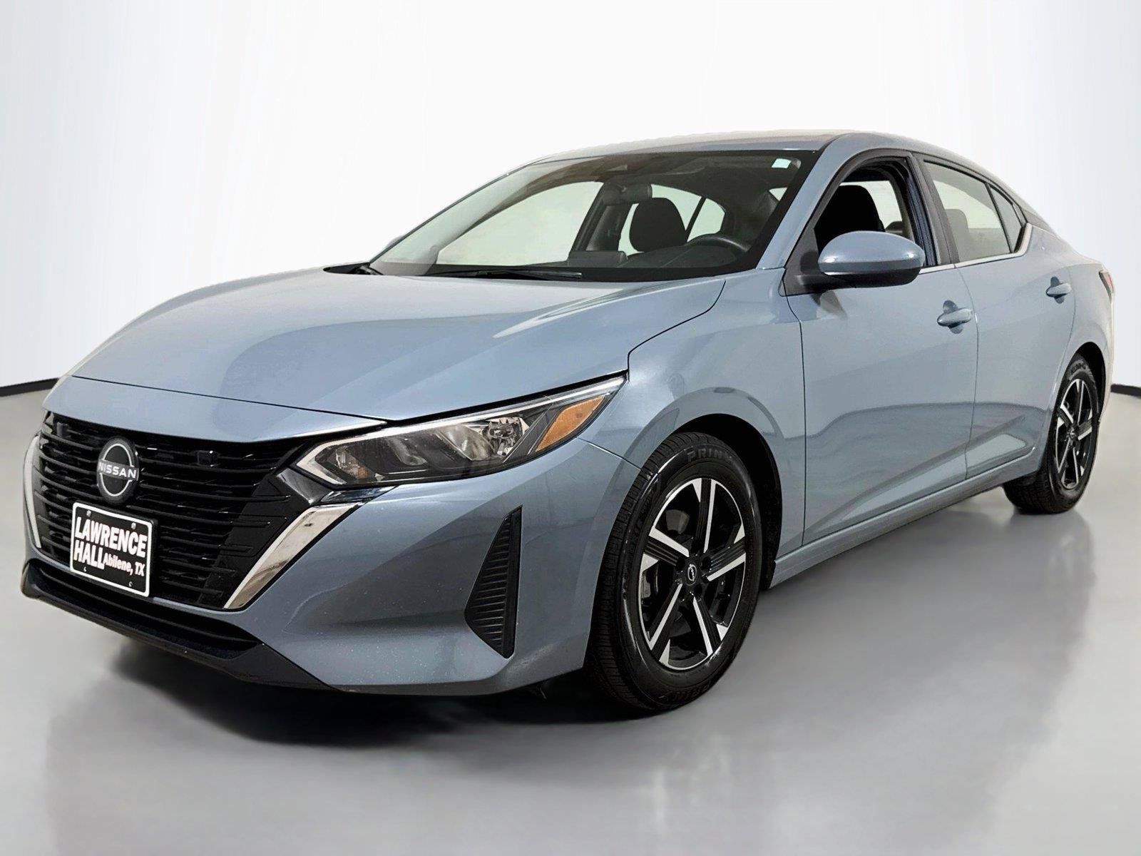 Used 2025 Nissan Sentra SV FWD image 1