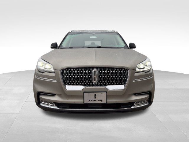 Used 2023 Lincoln Aviator Reserve w/ Equipment Group 201A AWD/4WD image 2