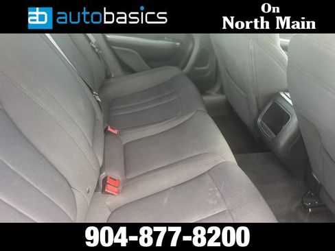 Used 2015 Chrysler 200 Limited image 14