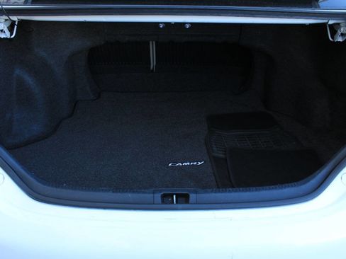 Used 2012 Toyota Camry LE image 17