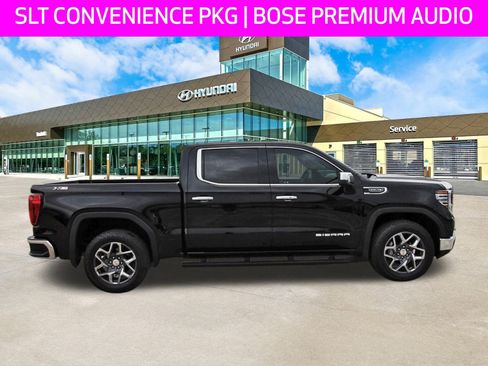 Used 2022 GMC Sierra 1500 SLT w/ SLT Convenience Package image 4