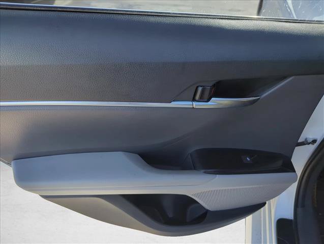 Used 2019 Toyota Camry LE FWD image 8