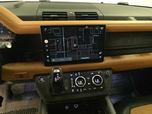 Used 2023 Land Rover Defender 130 X-Dynamic SE AWD/4WD image 6