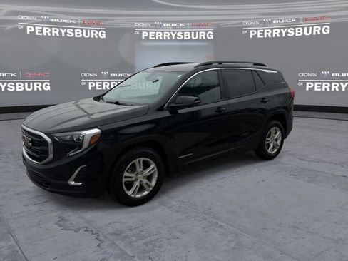 Used 2021 GMC Terrain SLE w/ Driver Convenience Package FWD image 4