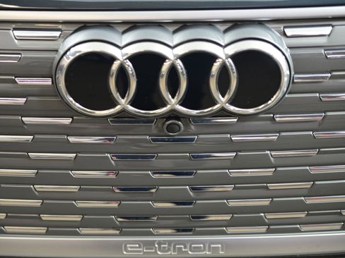 Certified 2023 Audi Q4 e-tron Premium Plus w/ Premium Plus image 15