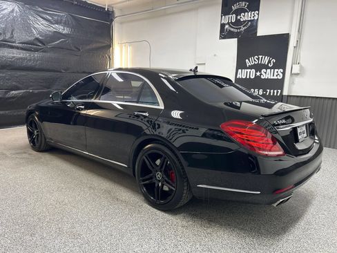 Used 2016 Mercedes-Benz S 550 4MATIC Sedan w/ Premium Package image 4