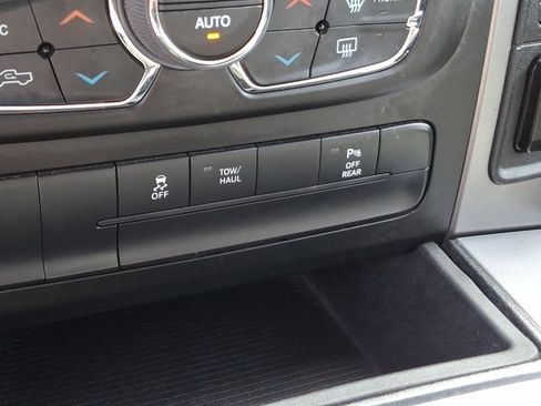 Used 2022 RAM 1500 Classic Warlock w/ Ceramic Gray Warlock Package AWD/4WD image 23