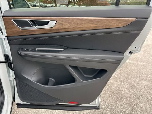 New 2026 Volkswagen Atlas SE FWD image 46