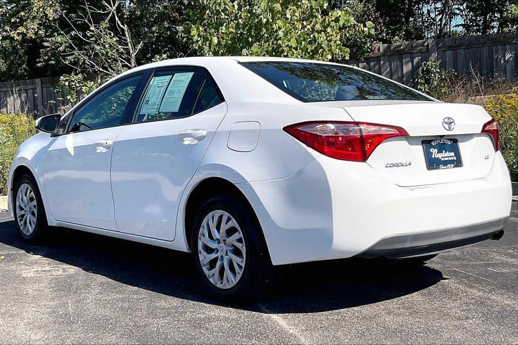 Used 2018 Toyota Corolla LE FWD image 11