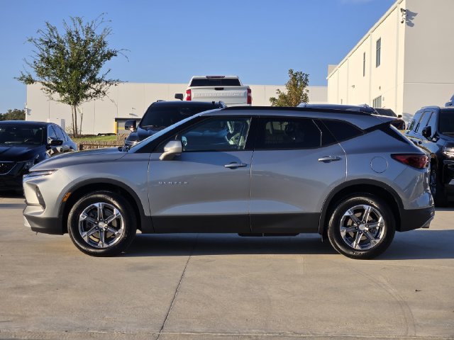 Used 2024 Chevrolet Blazer LT w/ Convenience Package FWD image 5