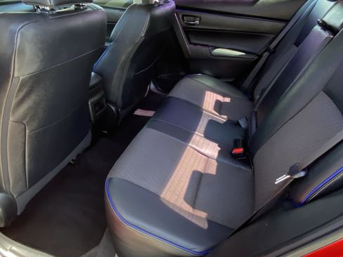 Used 2018 Toyota Corolla SE w/ Carpet Mat Package (TMS) FWD image 22