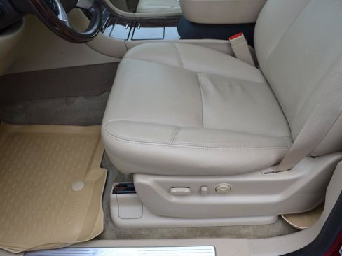 Used 2014 Cadillac Escalade Premium AWD/4WD image 29