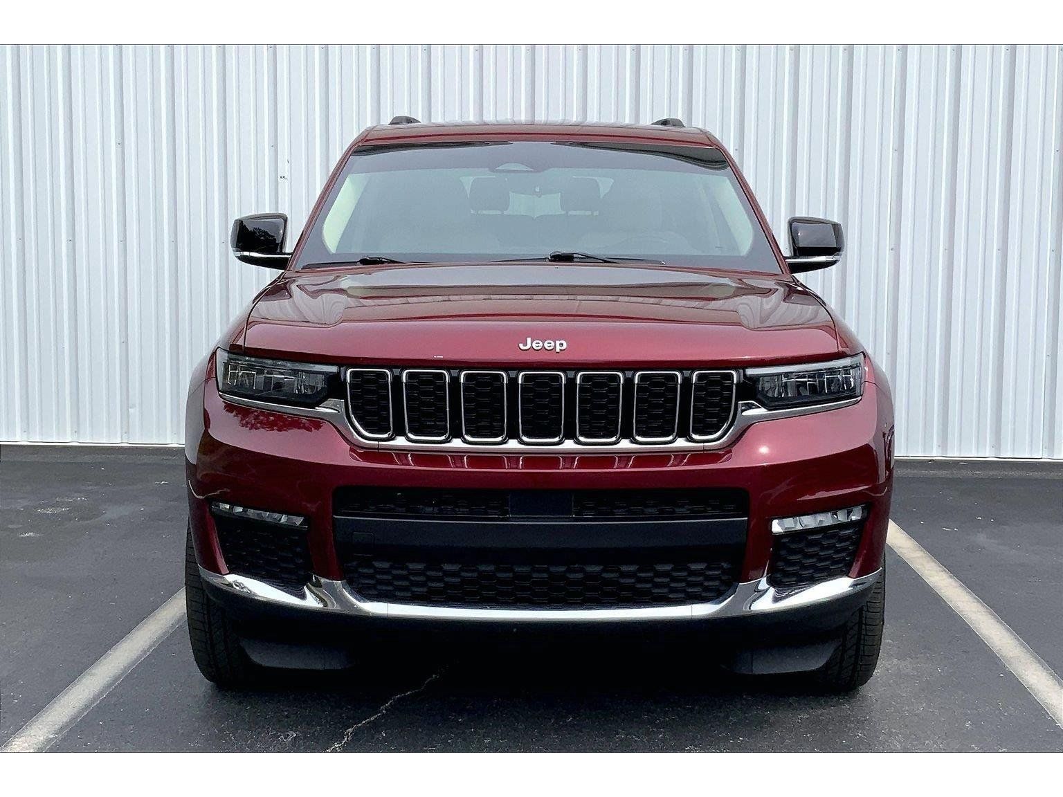 Used 2022 Jeep Grand Cherokee L Limited w/ Trailer Tow Group (B) AWD/4WD image 3