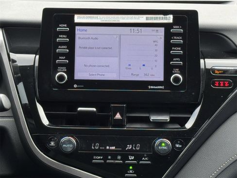 Used 2024 Toyota Camry SE image 15