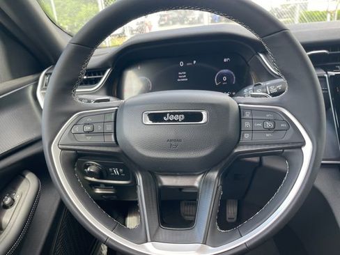 New 2025 Jeep Grand Cherokee L Altitude image 20