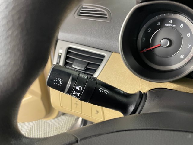 Used 2011 Hyundai Elantra GLS w/ Preferred Equipment Pkg 3 FWD image 13