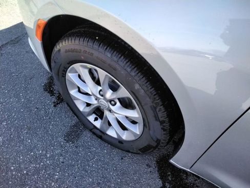 New 2026 Chrysler Pacifica Select AWD/4WD image 20