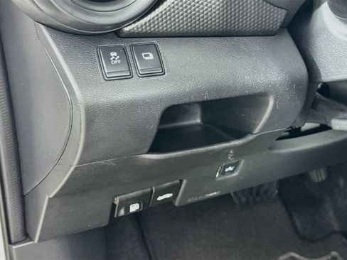 Used 2018 Nissan Kicks S FWD image 13