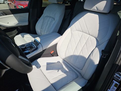 New 2026 BMW X5 xDrive50e w/ M Sport Package AWD/4WD image 17