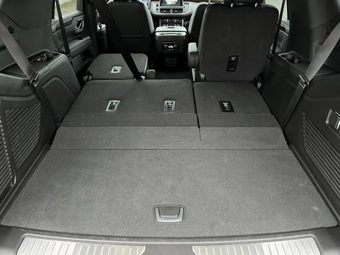 Used 2024 Chevrolet Tahoe High Country image 21