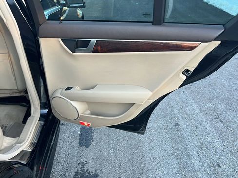 Used 2012 Mercedes-Benz C 250 Sedan image 14