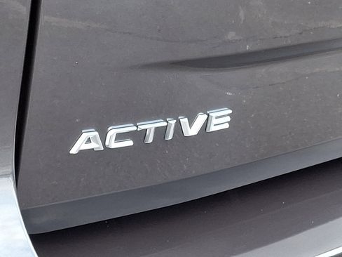 Used 2025 Ford Expedition Active image 30