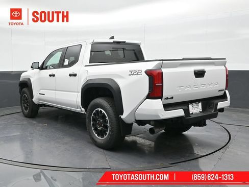 Used 2024 Toyota Tacoma TRD Off-Road w/ TRD Off Road Upgrade Package AWD/4WD image 8
