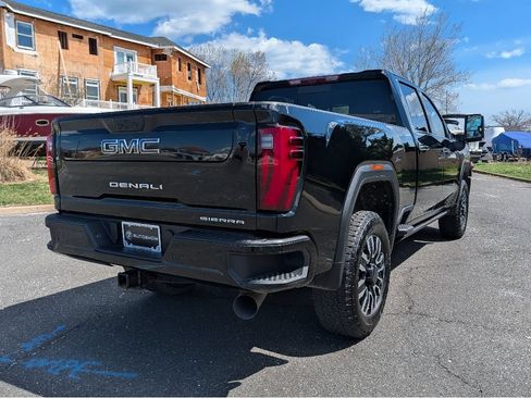 Used 2024 GMC Sierra 2500 Denali Ultimate w/ Max Trailering Package AWD/4WD image 5