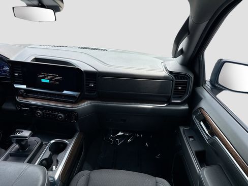 Used 2023 Chevrolet Silverado 1500 RST AWD/4WD image 17