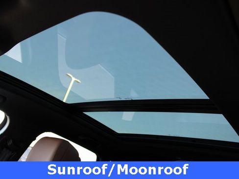 New 2025 Audi Q3 2.0T Premium Plus image 5