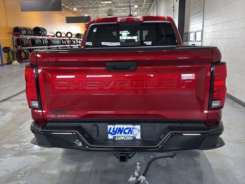 Used 2024 Chevrolet Colorado Z71 w/ Z71 Convenience Package 2 image 4