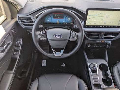 New 2026 Ford Escape SE w/ PHEV Premium Package FWD image 13