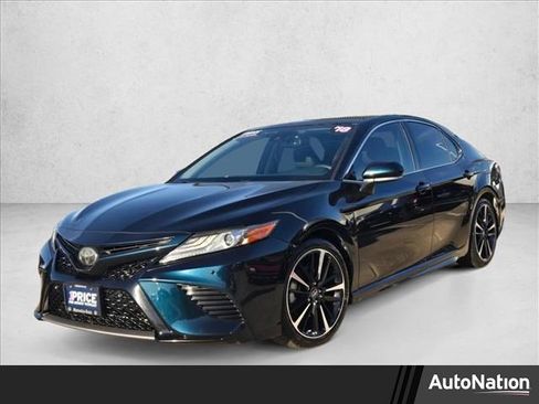 Used 2018 Toyota Camry XSE image 1