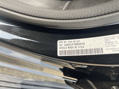 Used 2025 RAM 1500 Laramie w/ Laramie Southwest Edition image 44