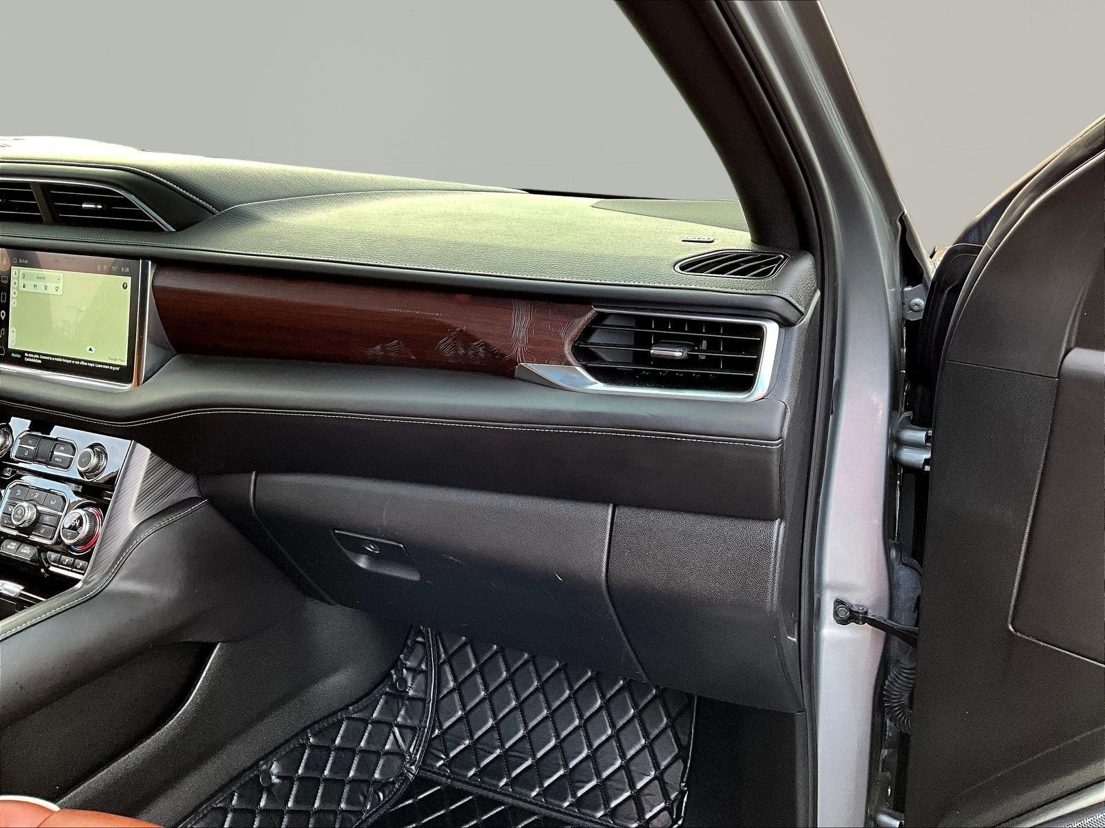 Used 2023 GMC Yukon XL Denali Ultimate w/ LPO, Floor Liner Package AWD/4WD image 27