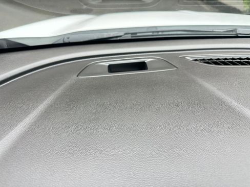 Used 2025 Buick Encore GX Preferred image 34